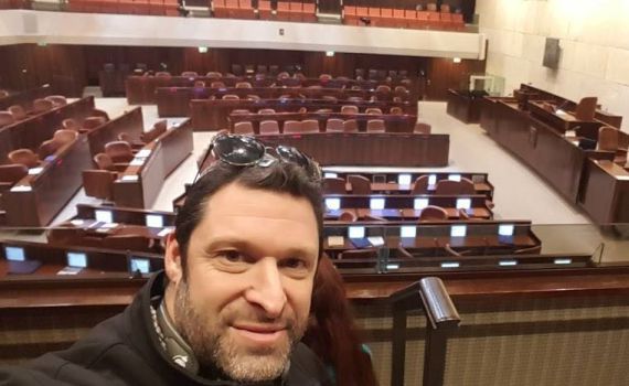 "ארי פולד לוחם הסברה; גיבור ישראל"