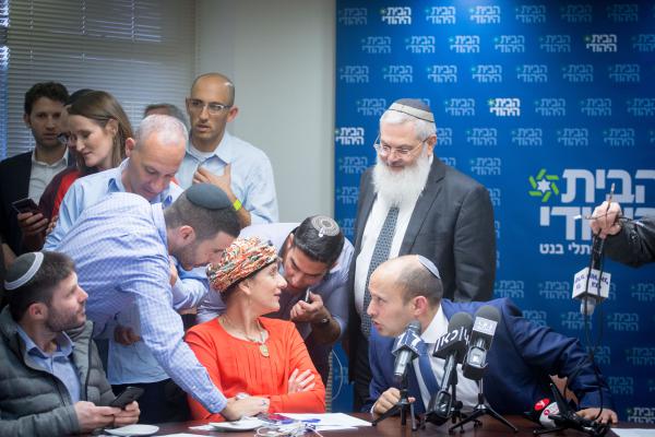 בנט החל במהלך לביטול הפריימריז בבית היהודי