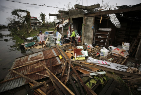 סופות בעולם: לפחות 12 הרוגים בארה"ב ובפיליפינים