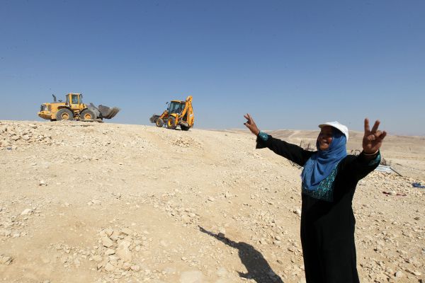 בימין מברכים: "חאן אל אחמר יפונה! איש לא מעל לחוק"