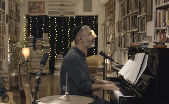 צפו: אביתר בנאי חושף את שיר המחאה היחיד שכתב