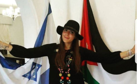 לאחר הסערה: הרב שגייר את הזמרת מגיב לראשונה