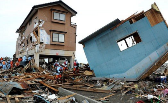 טרגדיה: לפחות 20 הרוגים בסדרת אסונות ביפן