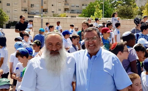 תמיכה ציונית דתית נוספת בליאון: "סמוך ובטוח ביכולתך"