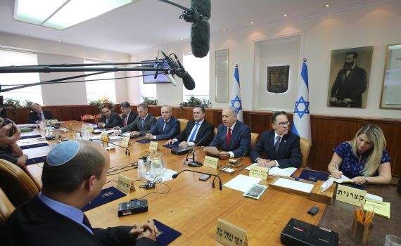 נתניהו פועל להורדת אחוז החסימה; דרעי ובנט מתנגדים