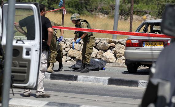 המחבל שלף סכין וניסה לדקור חיילים; אין נפגעים