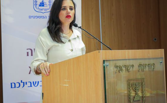 נגד דתיים: עוד מאמר אנטישמי של עיתונאי הארץ