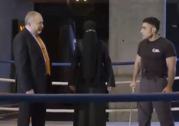 זעם על הסרטון של ליברמן: "מעודד הטרדה מינית"