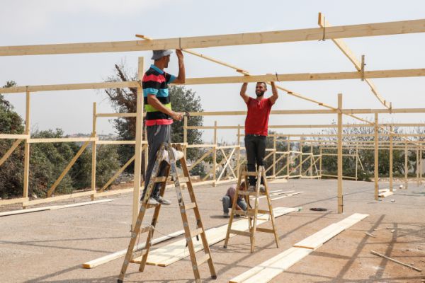 צפו: סקירה מהירה על הלכות חג הסוכות
