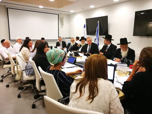 מינוי הדיינים החדשים: מתקפות וברכות במגזר