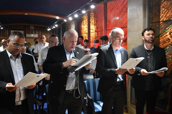 "ראוי שנלמד מנוסח התפילה לחיי היום יום שלנו"