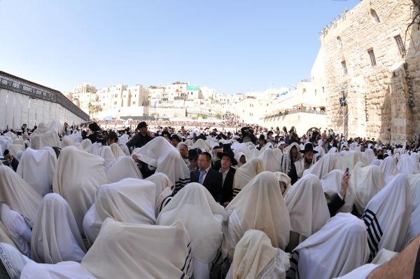 עלייה לרגל: כך חוגגים את סוכות בכותל המערבי
