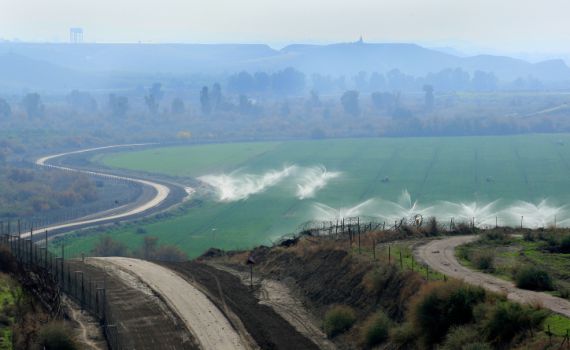 פלסטינים פרצו למתקן שאיבת מים בבקעת הירדן