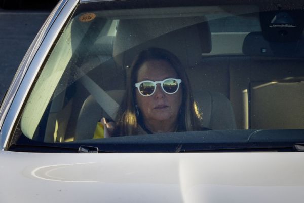 דרמה בבנק הפועלים: שרי אריסון תמכור את השליטה