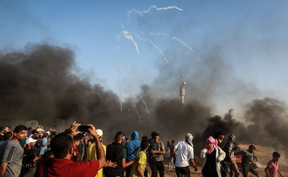 עשרות פלסטינים חצו את הגדר בעזה; צה"ל עצר 2