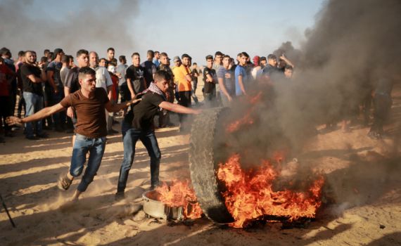 בתגובה להשלכת רימונים: צה"ל תקף עמדות חמאס