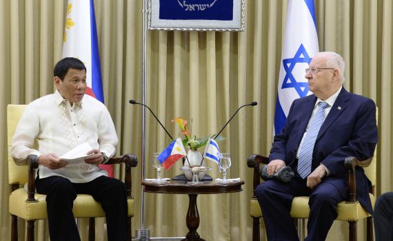 נשיא הפיליפינים מתחייב: "נקנה נשק רק מישראל"