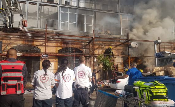 אסון ביפו: שני הרוגים בשריפה שפרצה בחנות