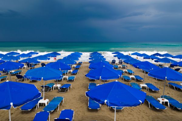 לידיעת הנופשים: סופה קיצונית מתקרבת לאיי יוון