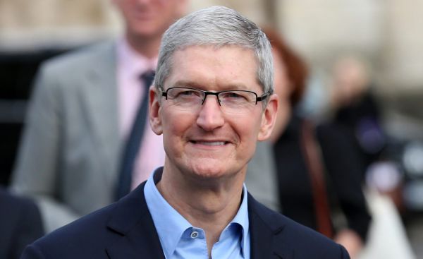 מנכ"ל אפל מסביר: למה האייפונים כל כך יקרים?