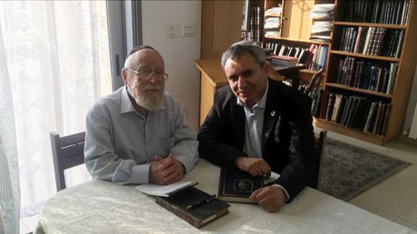 "לא שינה את דעתו": הרב ליאור נחרץ  בתמיכתו באלקין