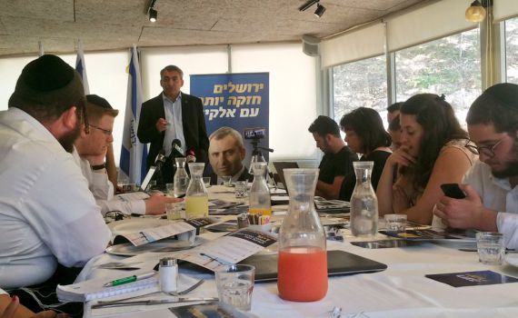 השר אלקין לסרוגים: "ברקוביץ' ואני ראש בראש"