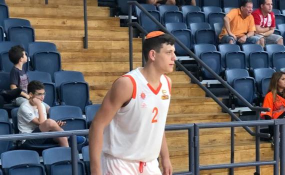 ראיון לסרוגים: הכדורסלן הדתי היחיד בליגת העל