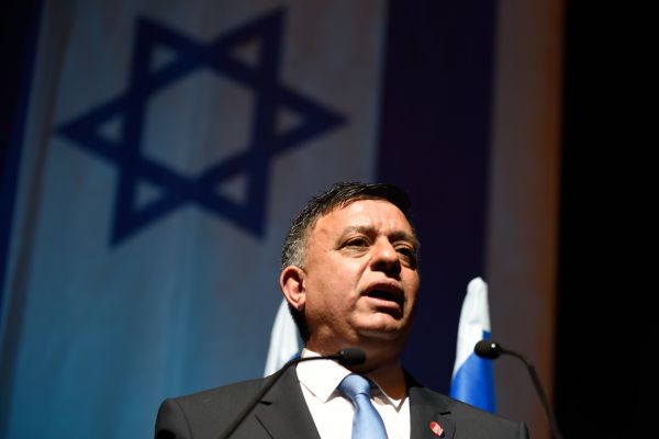 "תהליך השלום": גבאי נפגש עם המלך עבדאללה בירדן