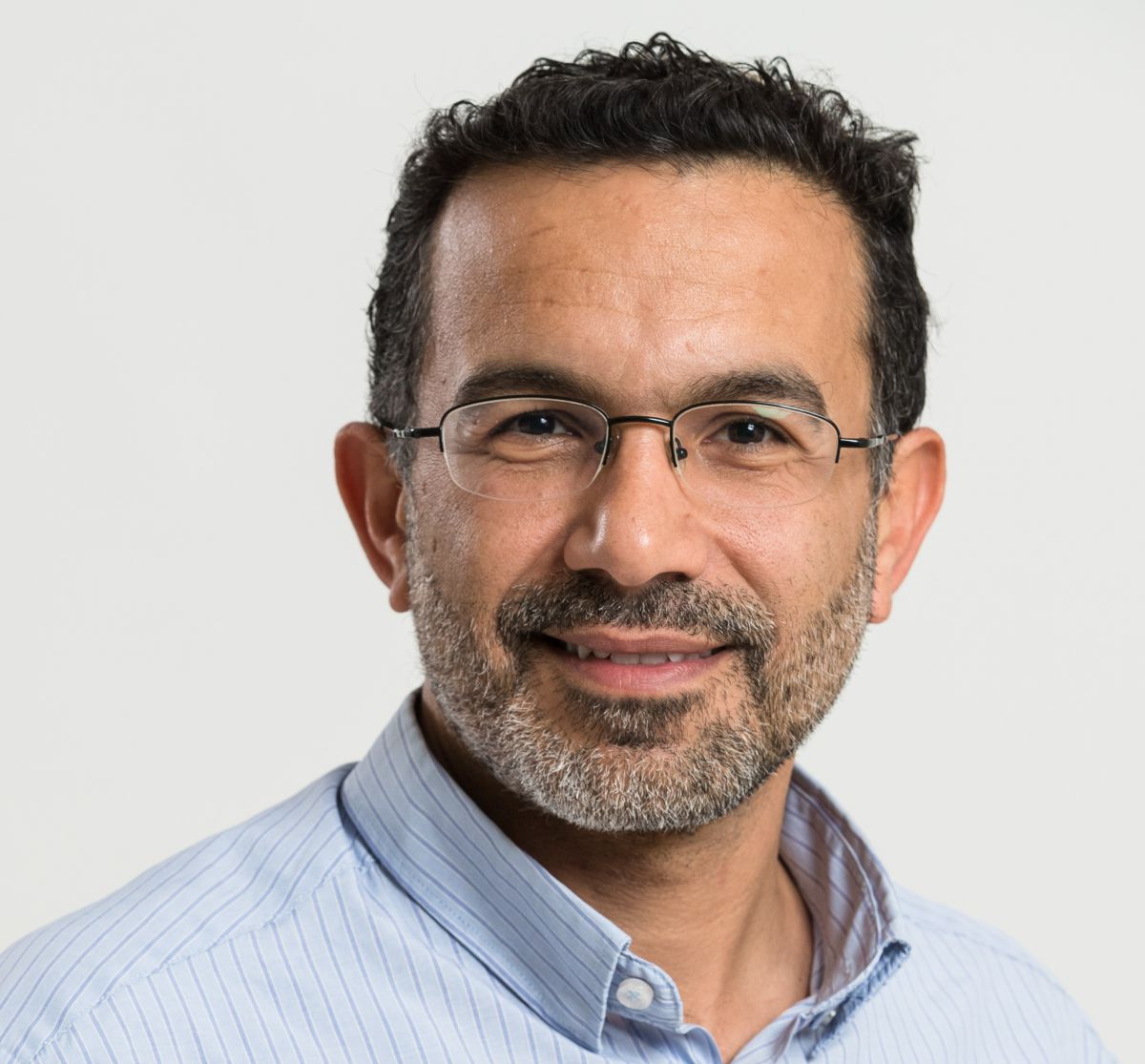 "לפרש את הרמב"ם לפי דרכו, לא להוציא אותו מדעתו"