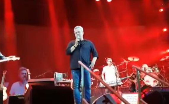 מצמרר:זיו לא הגיע להופעה; שלמה ארצי שר לזכרו. צפו