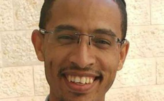 הותר לפרסום: זה השוטר שרצח את אשתו לעיני ילדם