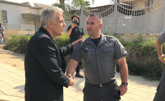 לפיד בבאר שבע: "ככה צריך להיראות הבית של סינוואר"