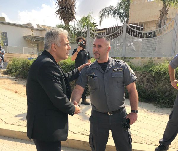 לפיד בבאר שבע: "ככה צריך להיראות הבית של סינוואר"