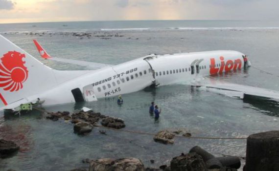 אסון באוויר: מטוס עם 188 נוסעים התרסק באינדונזיה