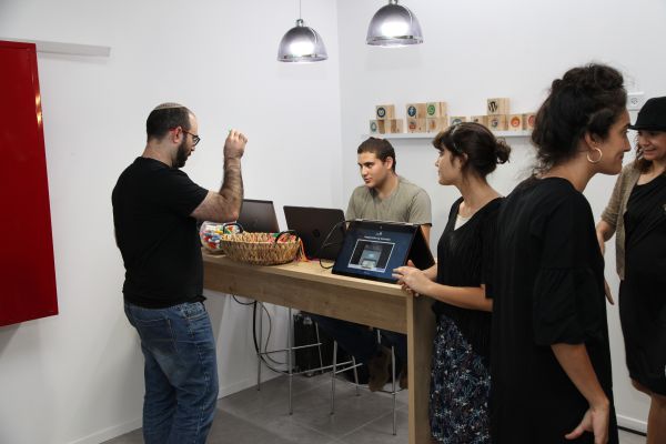 שת"פ נדיר בין משרד פרסום סרוג לסטראט-אפ מלזי