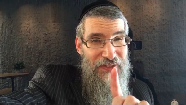 צפו: אברהם פריד בבקשה לא שגרתית מהמעריצים