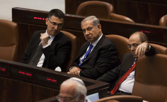 סביבת נתניהו רומזת: מזימה של בכיר לשעבר בליכוד