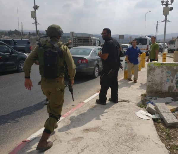 פיגוע דקירה בשומרון; חייל מילואים וצעירה נפצעו