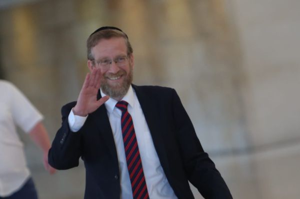 אחרי הכוויה באלעד: בש"ס מקדמים את חוק פינדרוס