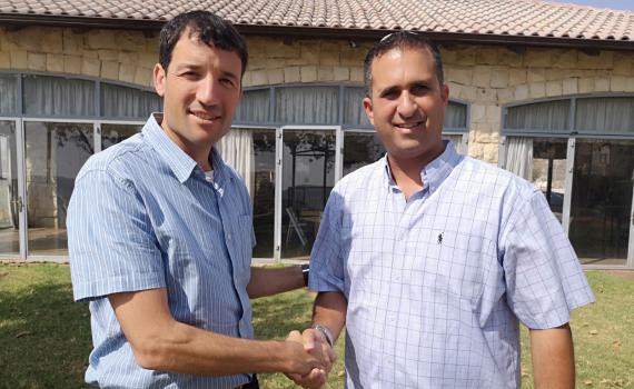 מאבק בבנימין • שרון נגד אבי רואה: "הסכם לגיטימי"