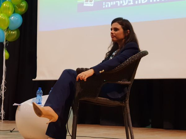 שקד על חאן אל אחמר: "לא ניתן גושפנקא לבניה לא חוקית"