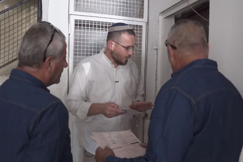 צפו: גובה החובות הסרוג של חברת החשמל: "עושים הכל כדי להמנע"