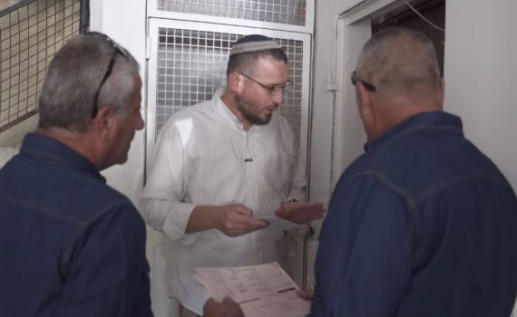 צפו: גובה החובות הסרוג של חברת החשמל: "עושים הכל כדי להמנע"