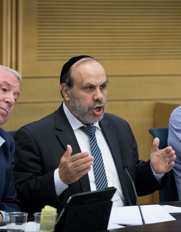 נלחם על חייו: החמרה במצבו של השר דוד אזולאי