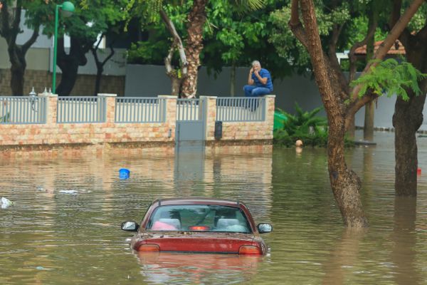 סגירת כבישים ושטפונות: רשות המים באזהרה חריגה