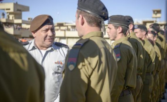 אוהבים שניצל ומעדיפים מדי ב': הקצינים הקרביים החדשים