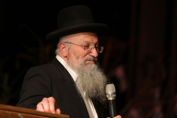 הרב אליהו: "שירות נשים מחליש את צה"ל"