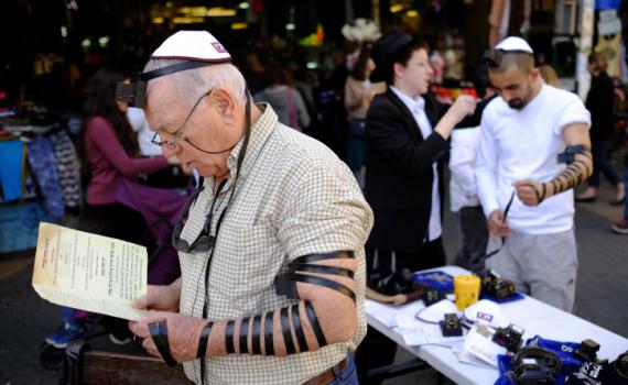 מחקר בארה"ב: רוצים לב בריא? תניחו תפילין