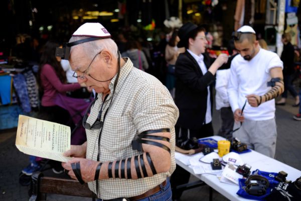מחקר בארה"ב: רוצים לב בריא? תניחו תפילין