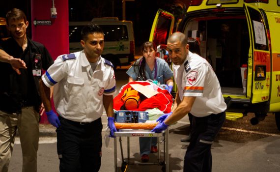 טרגדיה בבת ים: פועל נפל לפיר פינוי אשפה ונהרג